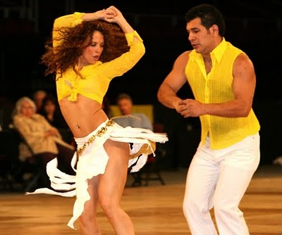 bailarines de salsa