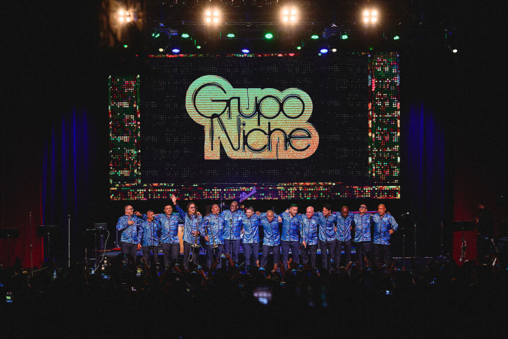 EMOTIVO SHOW DEL GRUPO NICHE EN CHICAGO